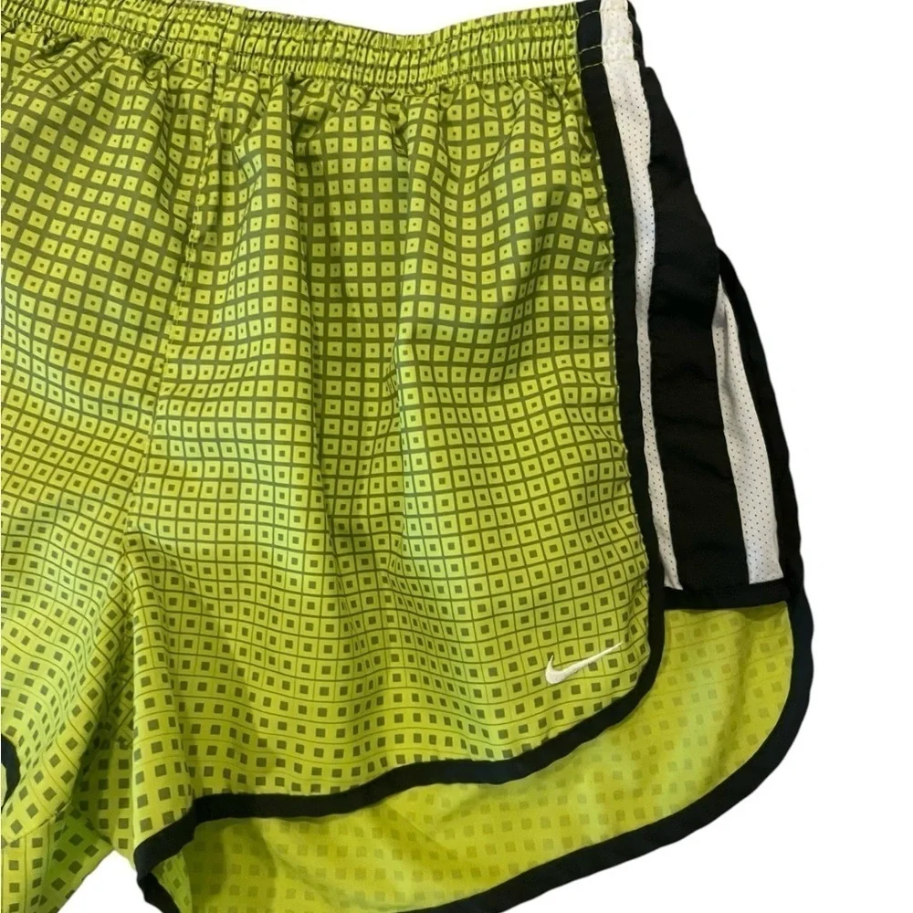 Nike Dri-Fit Shorts women's Med Green elastic drawstring